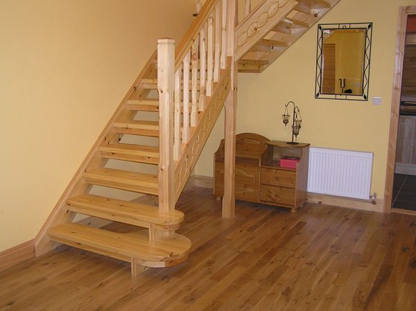 Open-tread-stairs- ballingearyjoinery.ie2.jpg